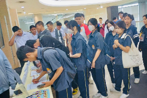 โครงการห้องเรียนเสมือนจริงด้วยเทคโนโลยี VR 